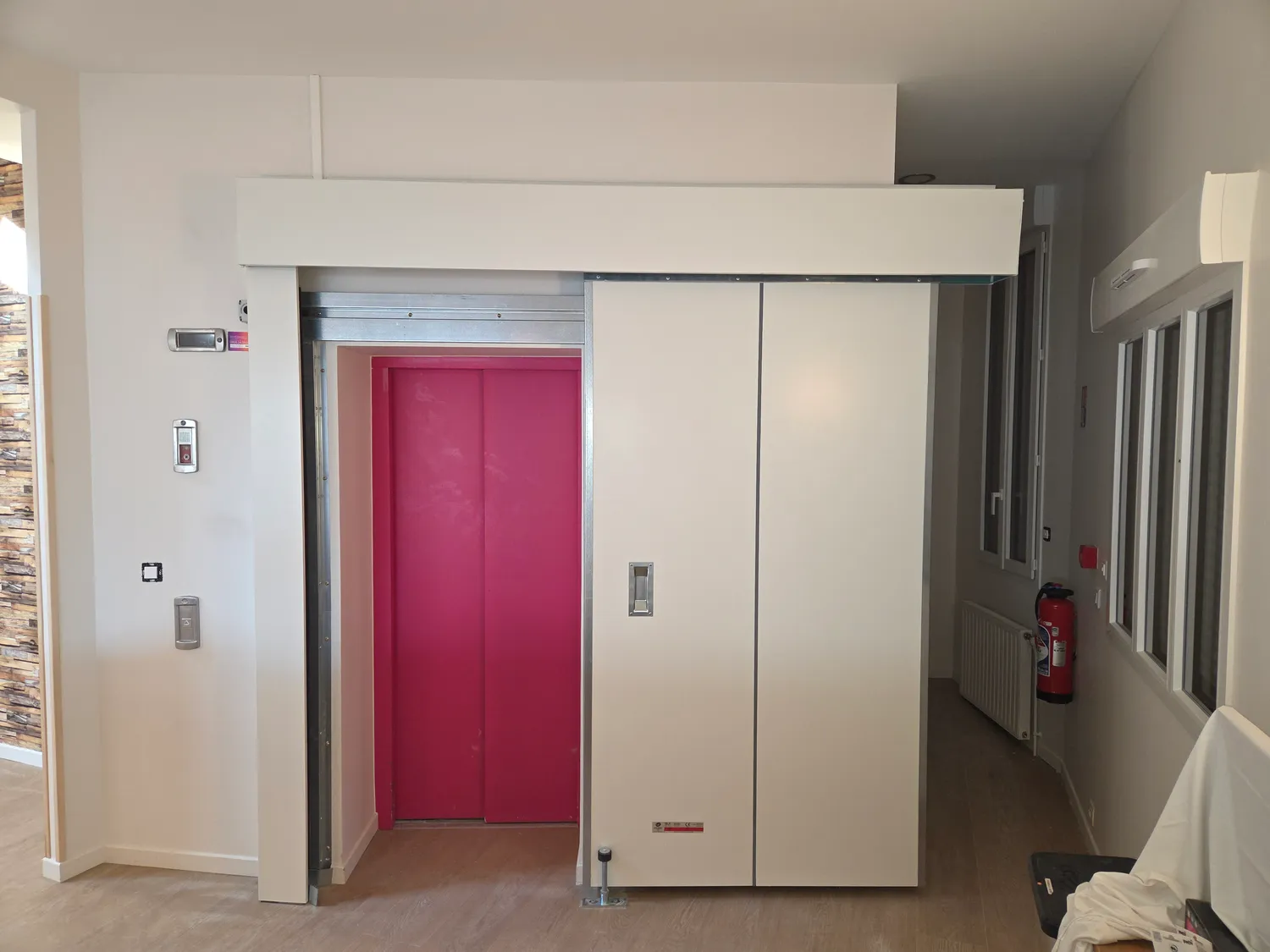 extension batiment vitre