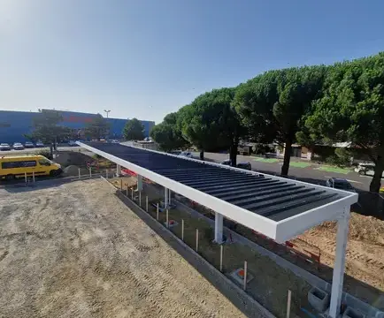 ombrière photovoltaïque à Château-Gontier-sur-Mayenne - image 4